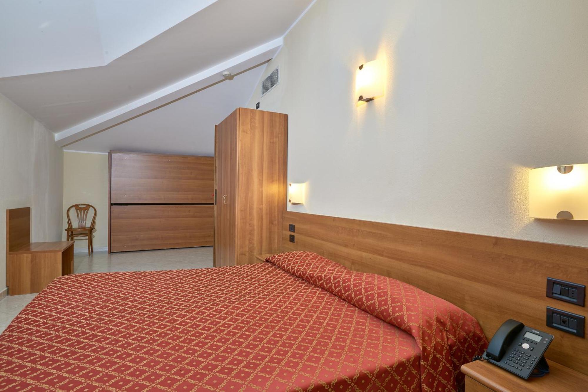 Hotel Careni Villa Italia Finale Ligure Exterior foto
